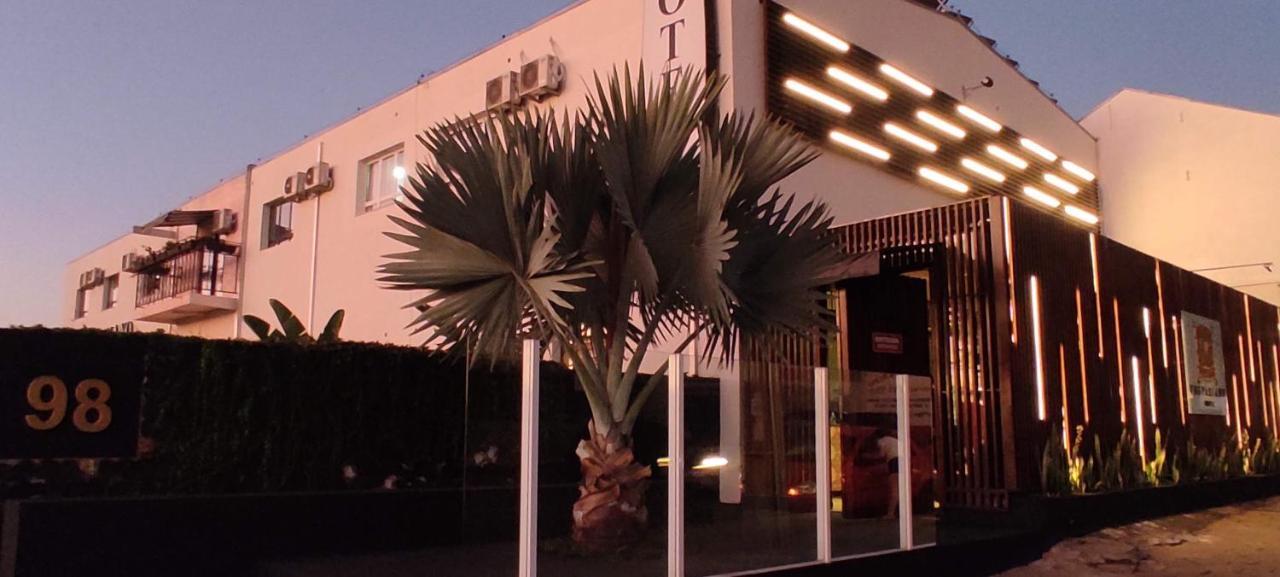 Vespasiano Hotel Telêmaco Borba Buitenkant foto